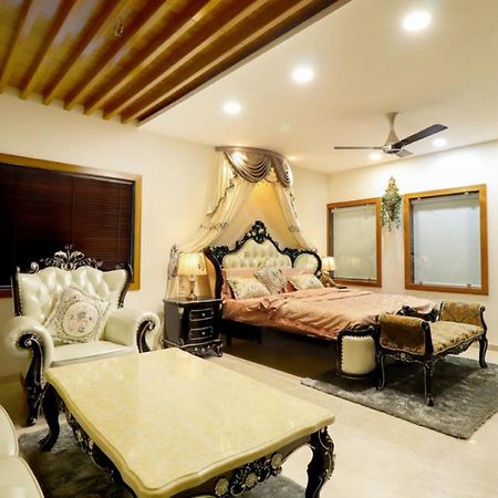 Royal Inn Hotel Ambaji Экстерьер фото