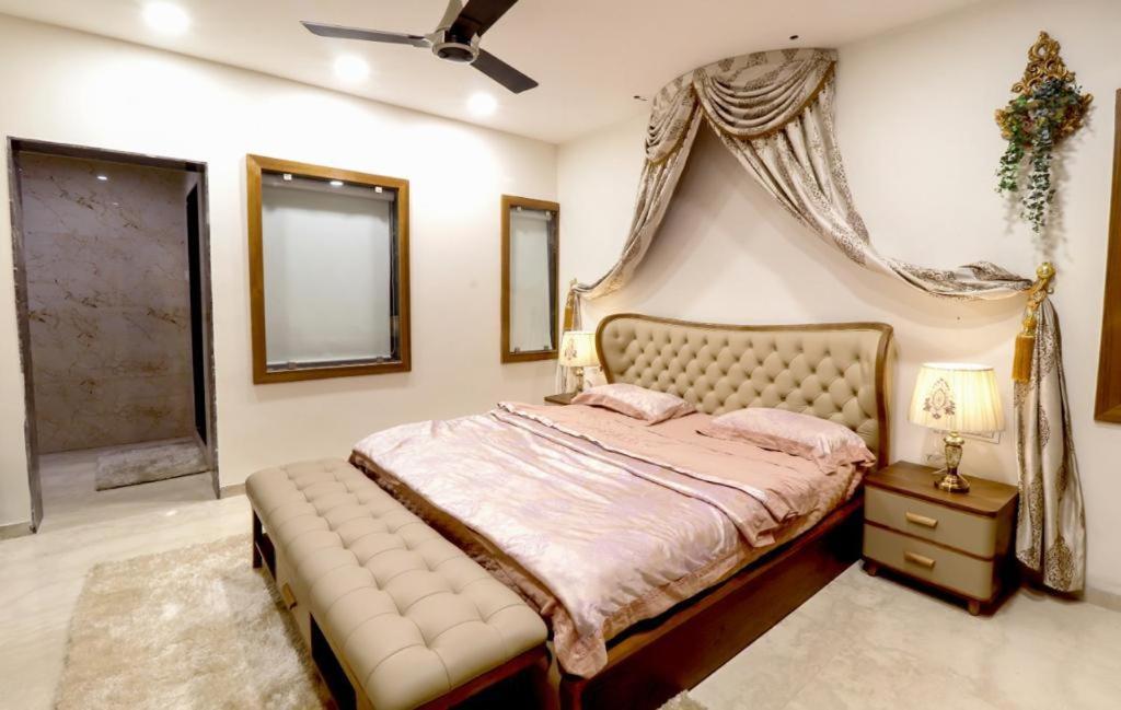 Royal Inn Hotel Ambaji Экстерьер фото