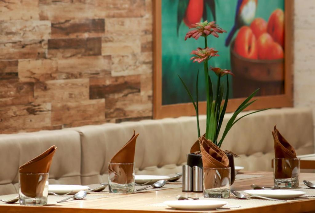 Royal Inn Hotel Ambaji Экстерьер фото