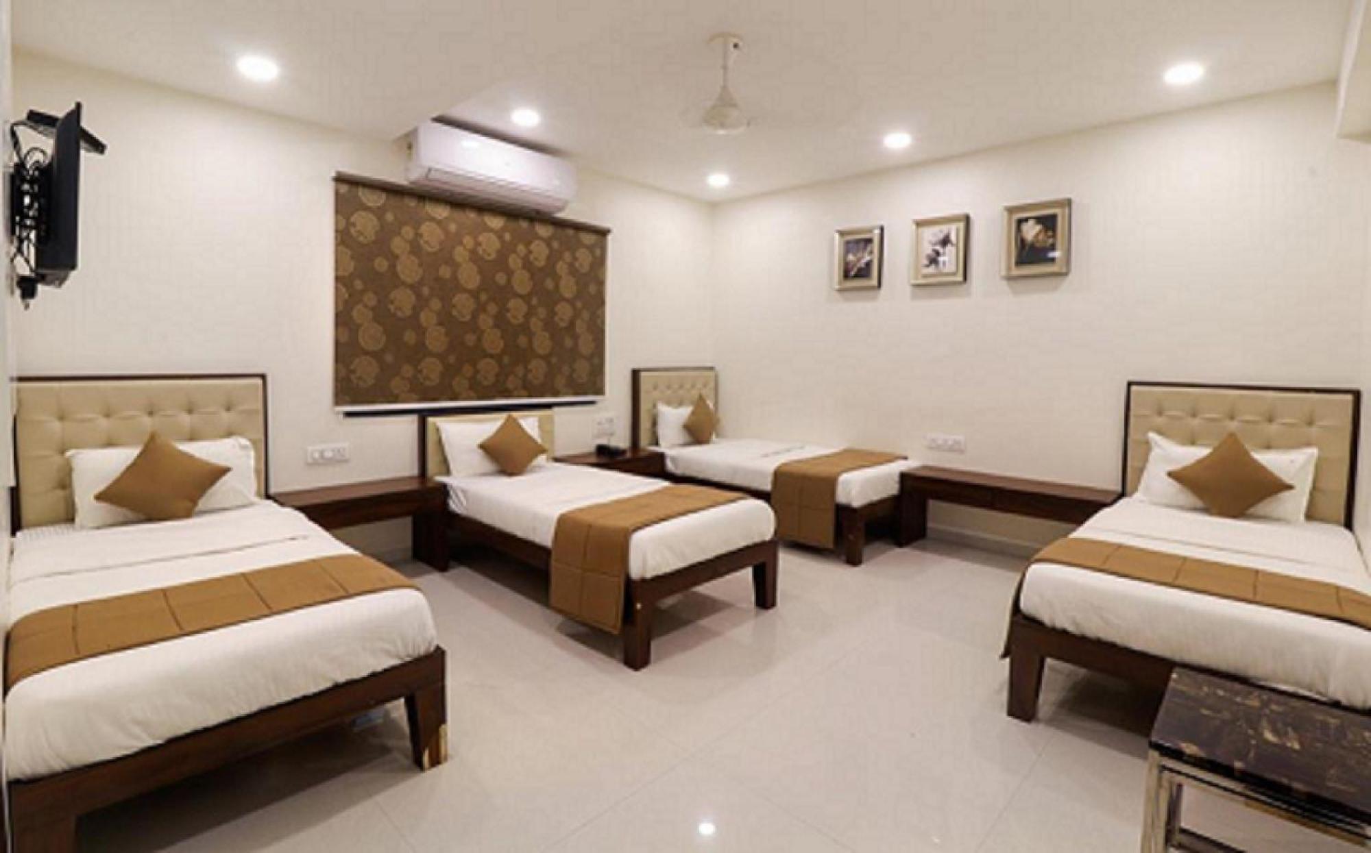 Royal Inn Hotel Ambaji Экстерьер фото
