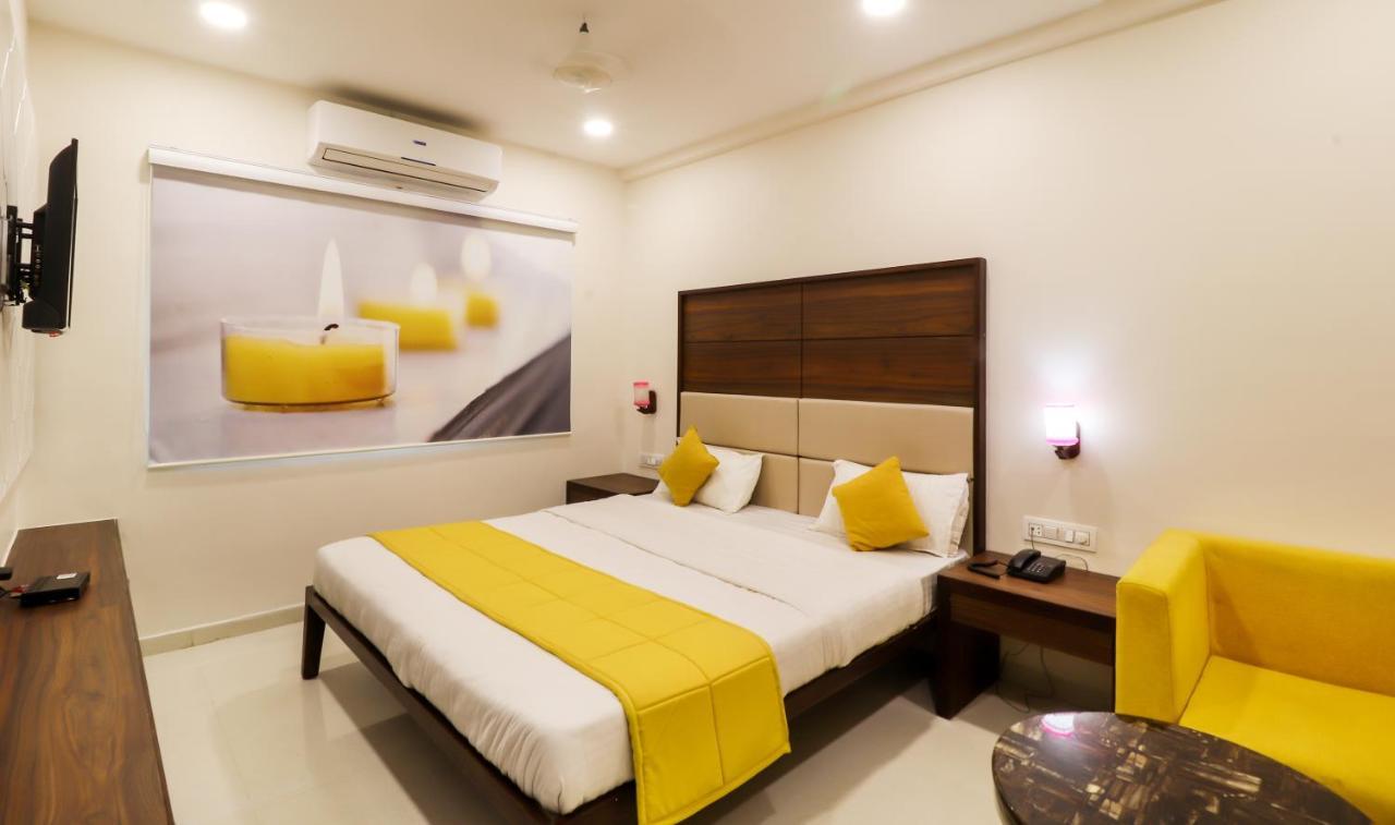 Royal Inn Hotel Ambaji Экстерьер фото