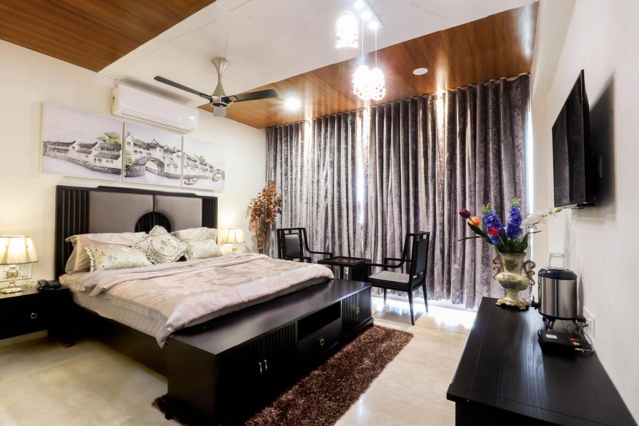 Royal Inn Hotel Ambaji Экстерьер фото